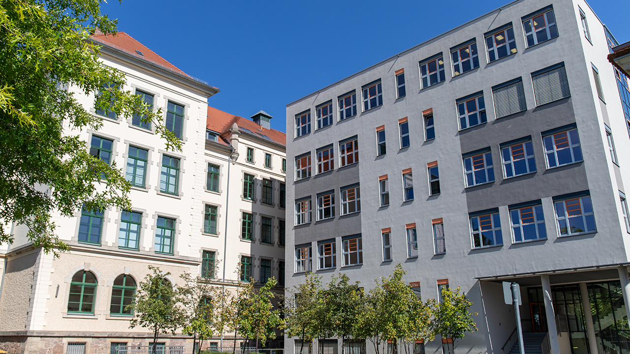 Aufnahme des Schulgebäudes des Berufliches Schulzentrum für Gesundheit und Sozialwesen „Karl August Lingner“ Dresden