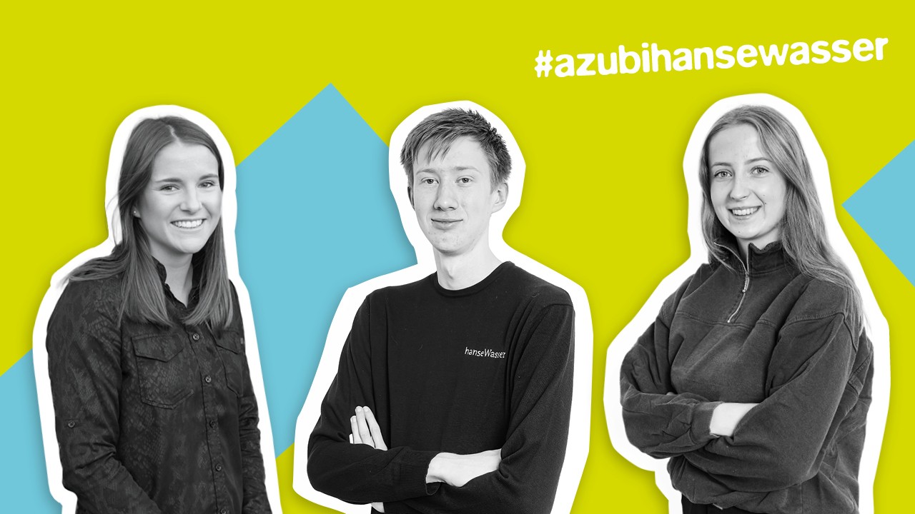 Drei junge lächelne Personen vor einem grünen Hintergrund, Bildaufschrift: #azubihansewasser