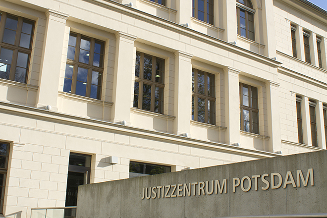 Bild vom Gebäude des Justizzentrum Potsdam.