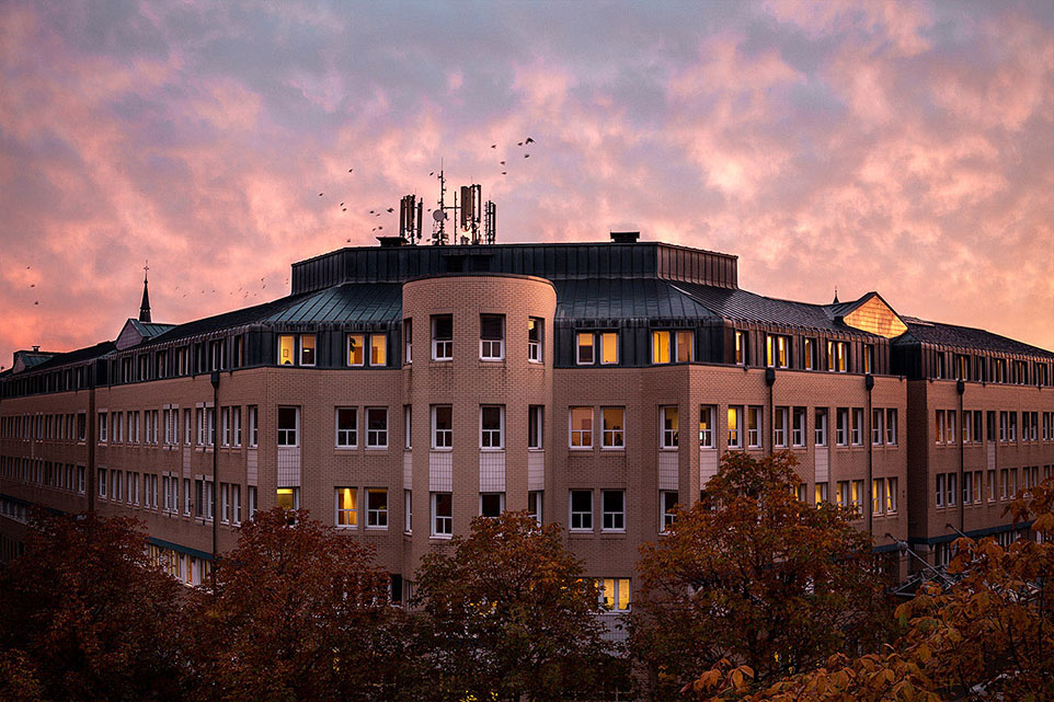 Hauptgebäude des Präsidiums Technik, Logistik, Service der Polizei