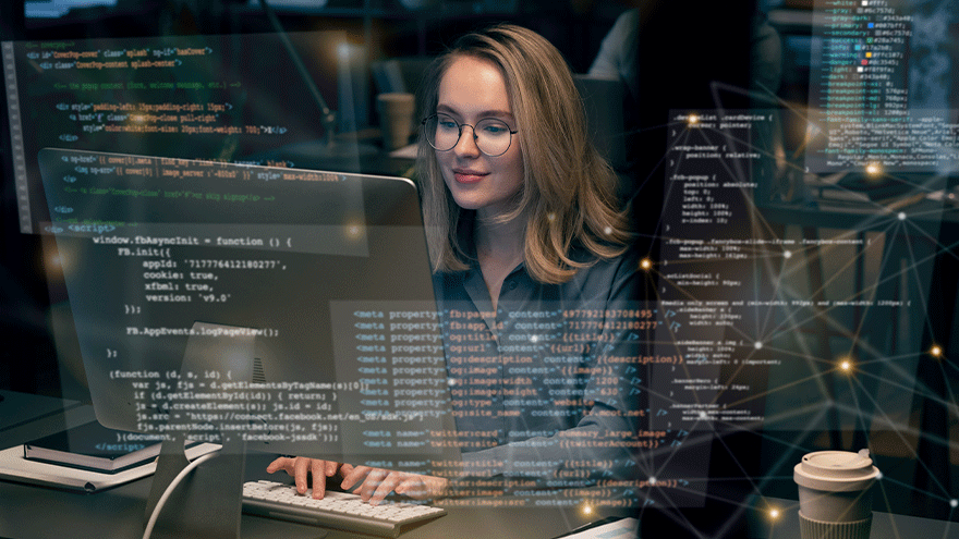 Fachinformatikerin zwischen HTML und CSS (Symboldbild). Bild von Freepik.